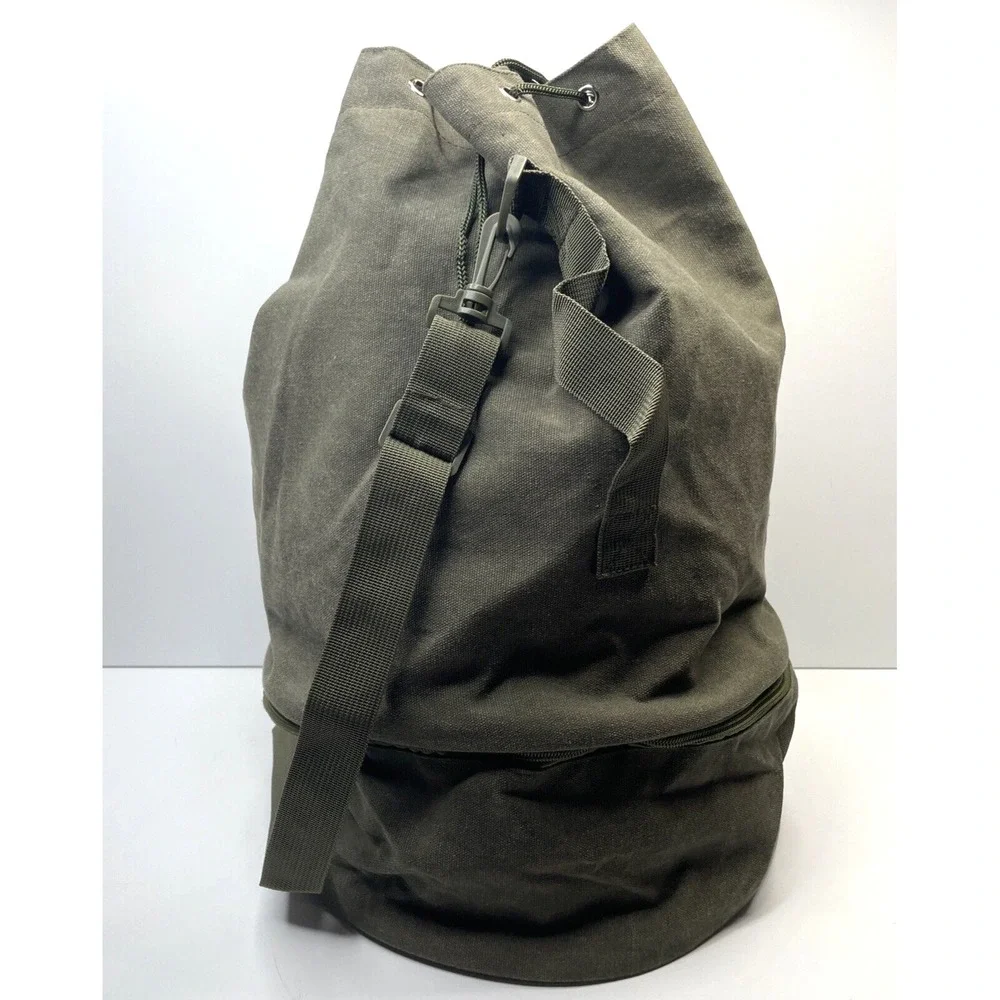 Vintage‎ GUESS Army Green Canvas Travel/Weekend Shoulder Duffel Bag (L)